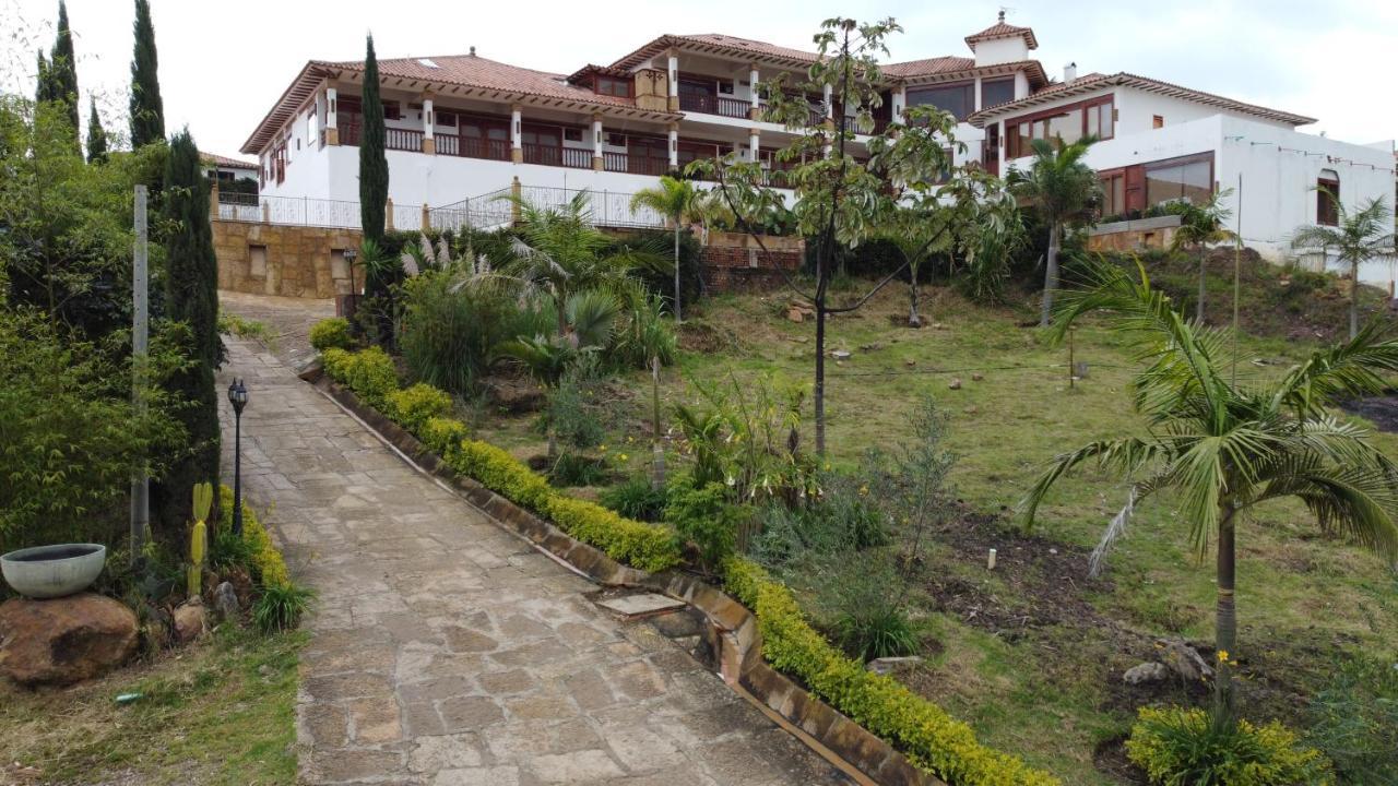 Hotel Puente Piedra บียาเดเลย์บา ภายนอก รูปภาพ