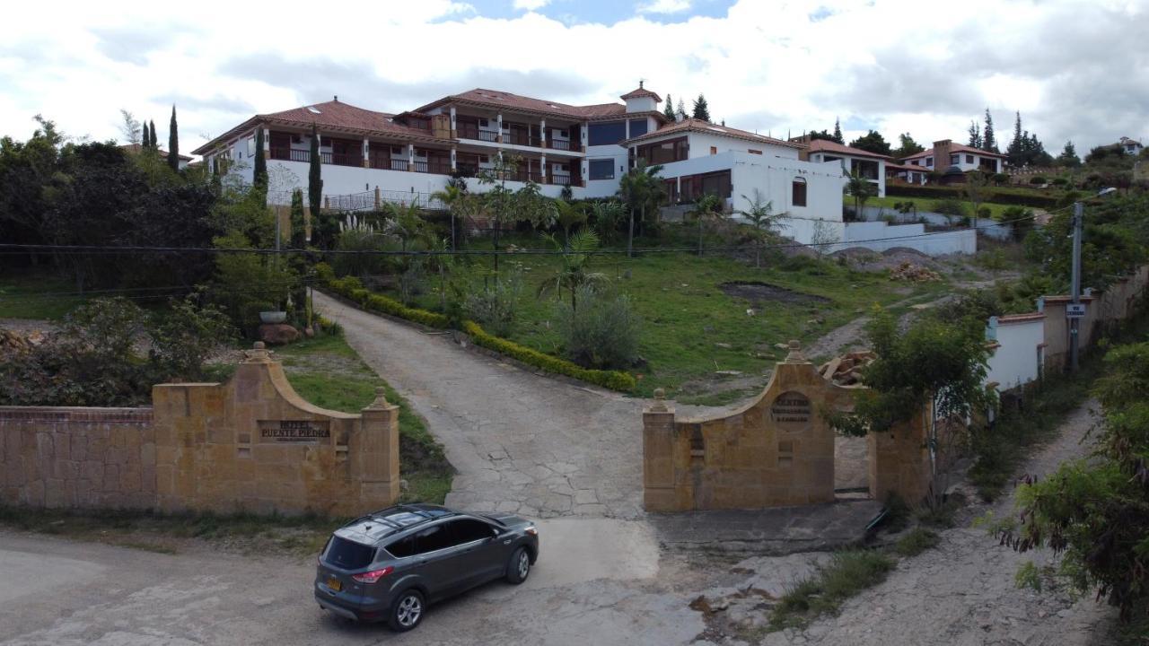 Hotel Puente Piedra บียาเดเลย์บา ภายนอก รูปภาพ