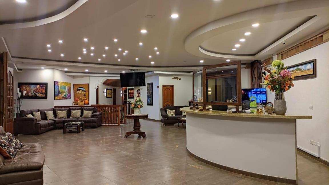 Hotel Puente Piedra บียาเดเลย์บา ภายนอก รูปภาพ