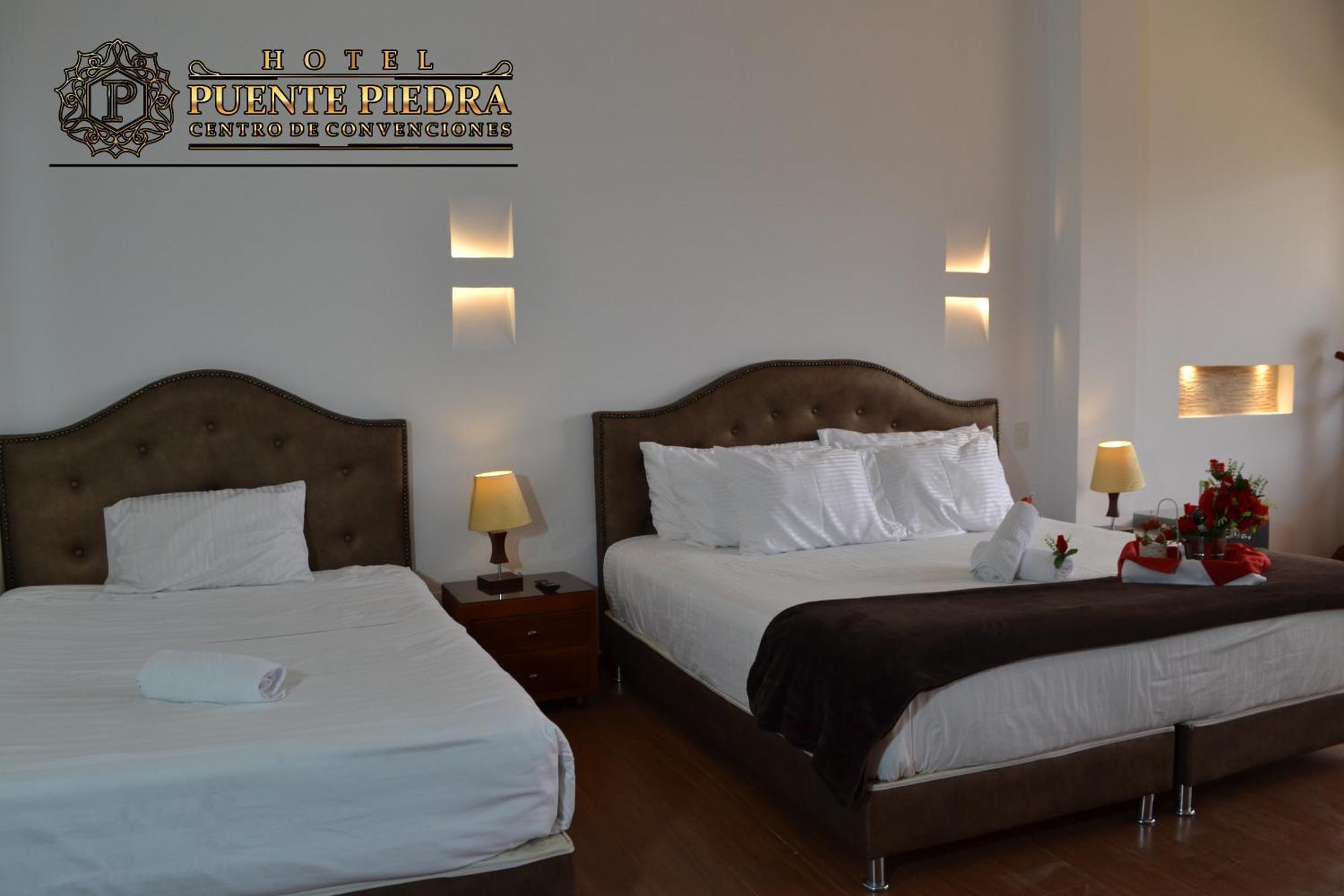 Hotel Puente Piedra บียาเดเลย์บา ภายนอก รูปภาพ
