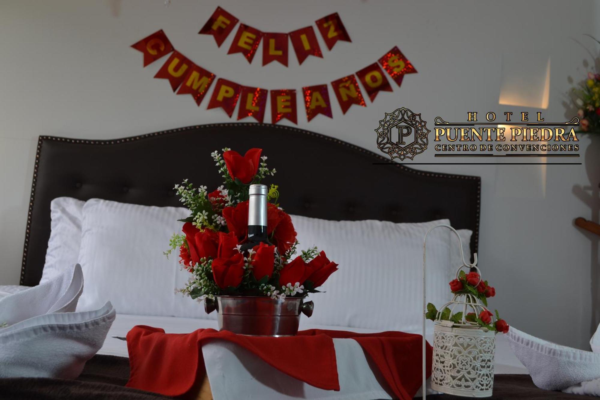 Hotel Puente Piedra บียาเดเลย์บา ภายนอก รูปภาพ