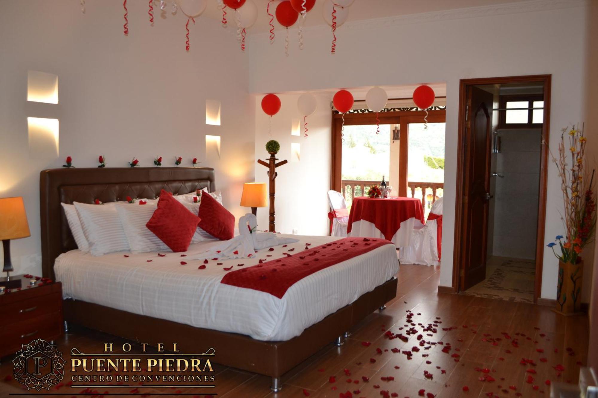Hotel Puente Piedra บียาเดเลย์บา ภายนอก รูปภาพ