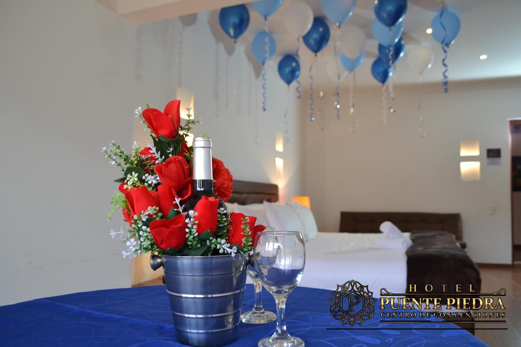 Hotel Puente Piedra บียาเดเลย์บา ภายนอก รูปภาพ
