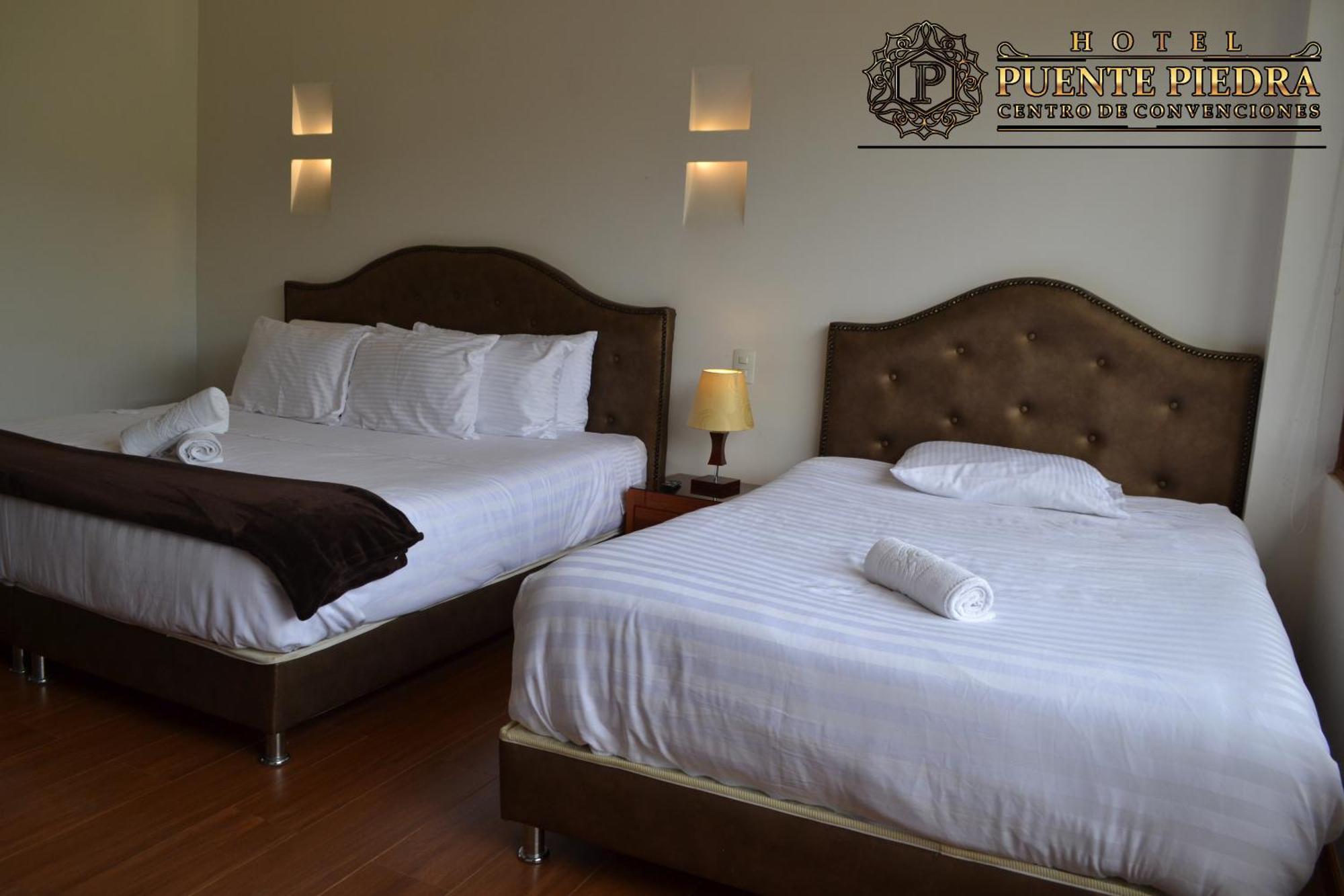 Hotel Puente Piedra บียาเดเลย์บา ภายนอก รูปภาพ