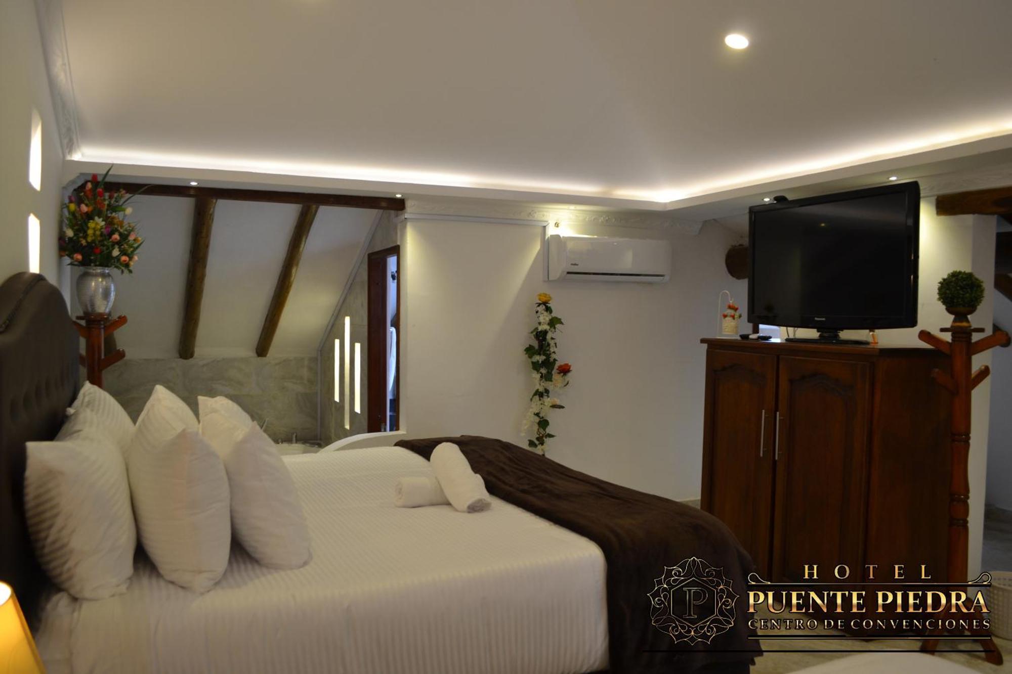 Hotel Puente Piedra บียาเดเลย์บา ภายนอก รูปภาพ