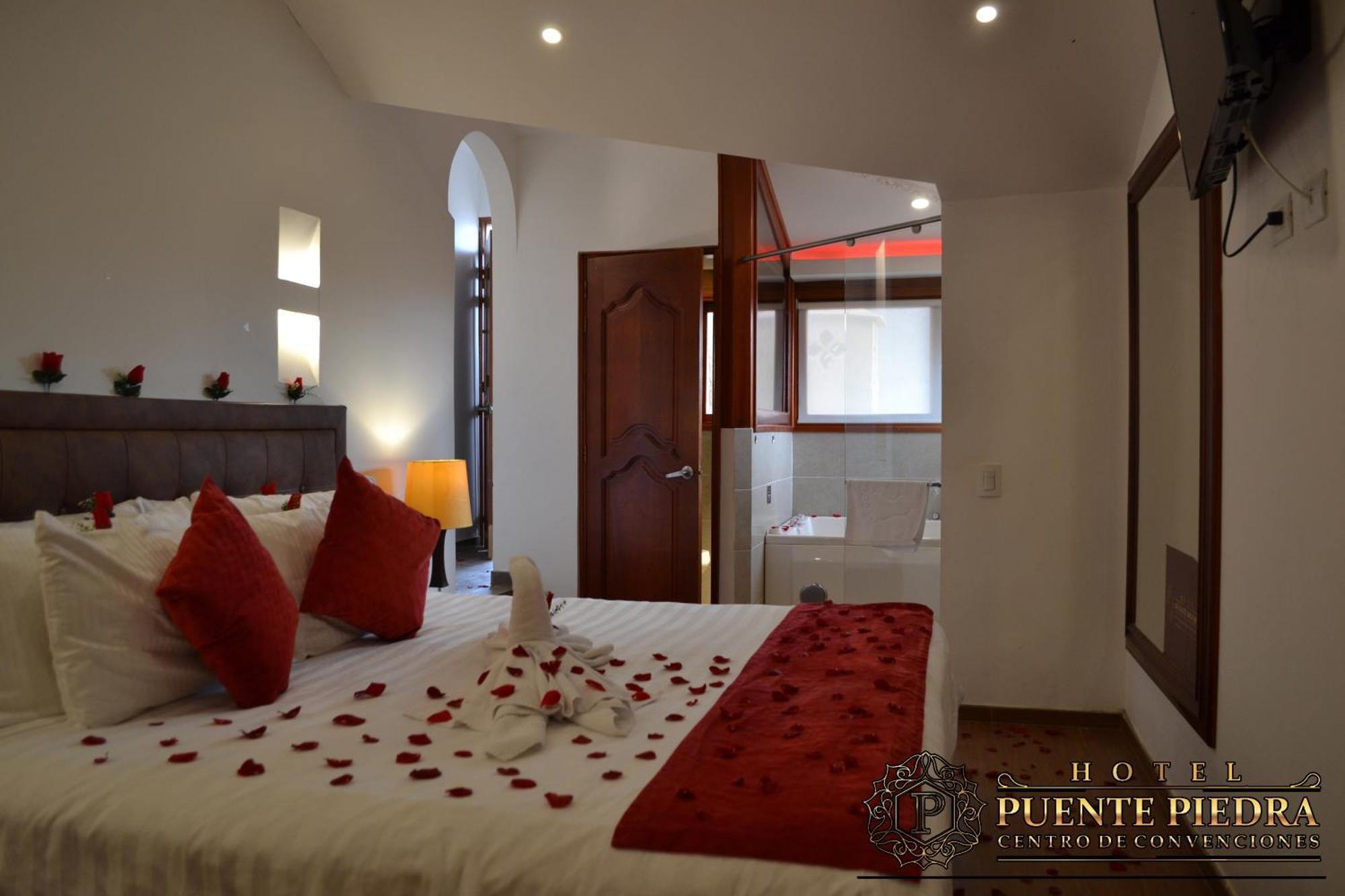 Hotel Puente Piedra บียาเดเลย์บา ภายนอก รูปภาพ