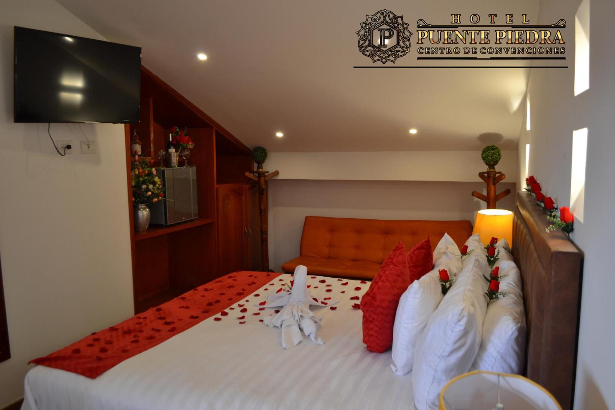 Hotel Puente Piedra บียาเดเลย์บา ภายนอก รูปภาพ