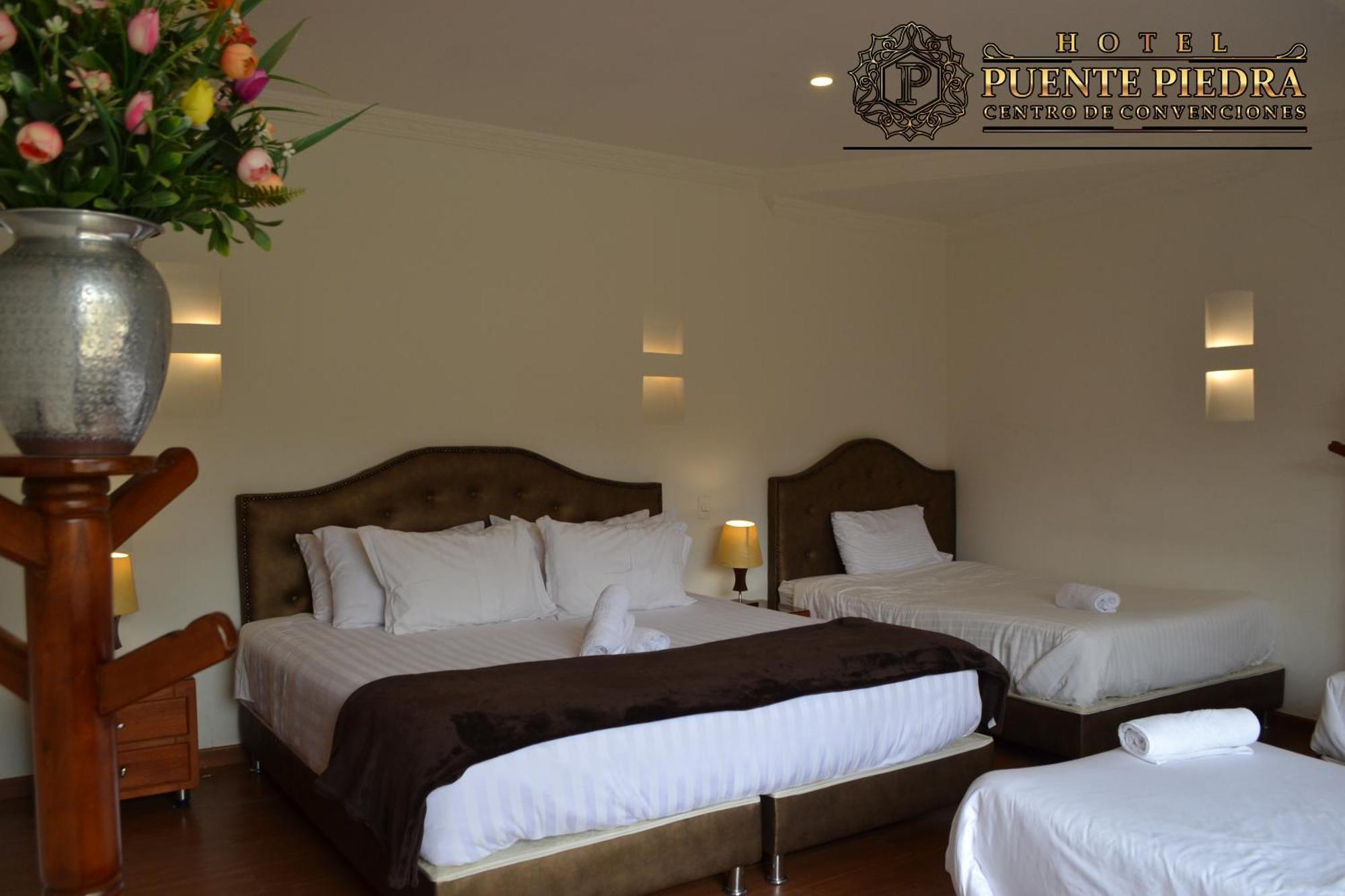 Hotel Puente Piedra บียาเดเลย์บา ภายนอก รูปภาพ