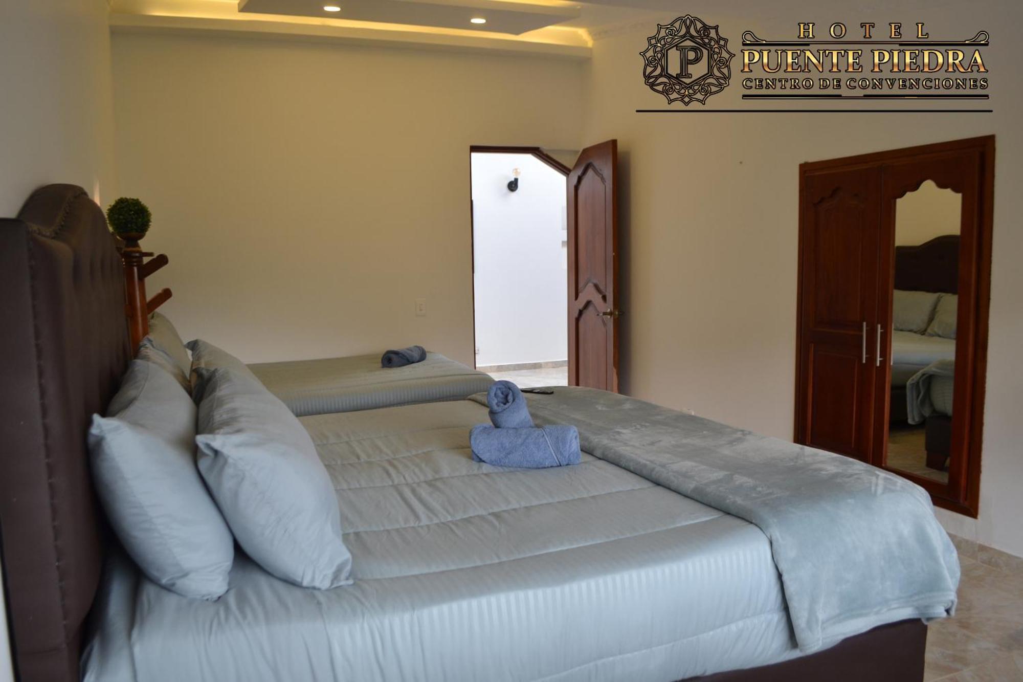 Hotel Puente Piedra บียาเดเลย์บา ภายนอก รูปภาพ