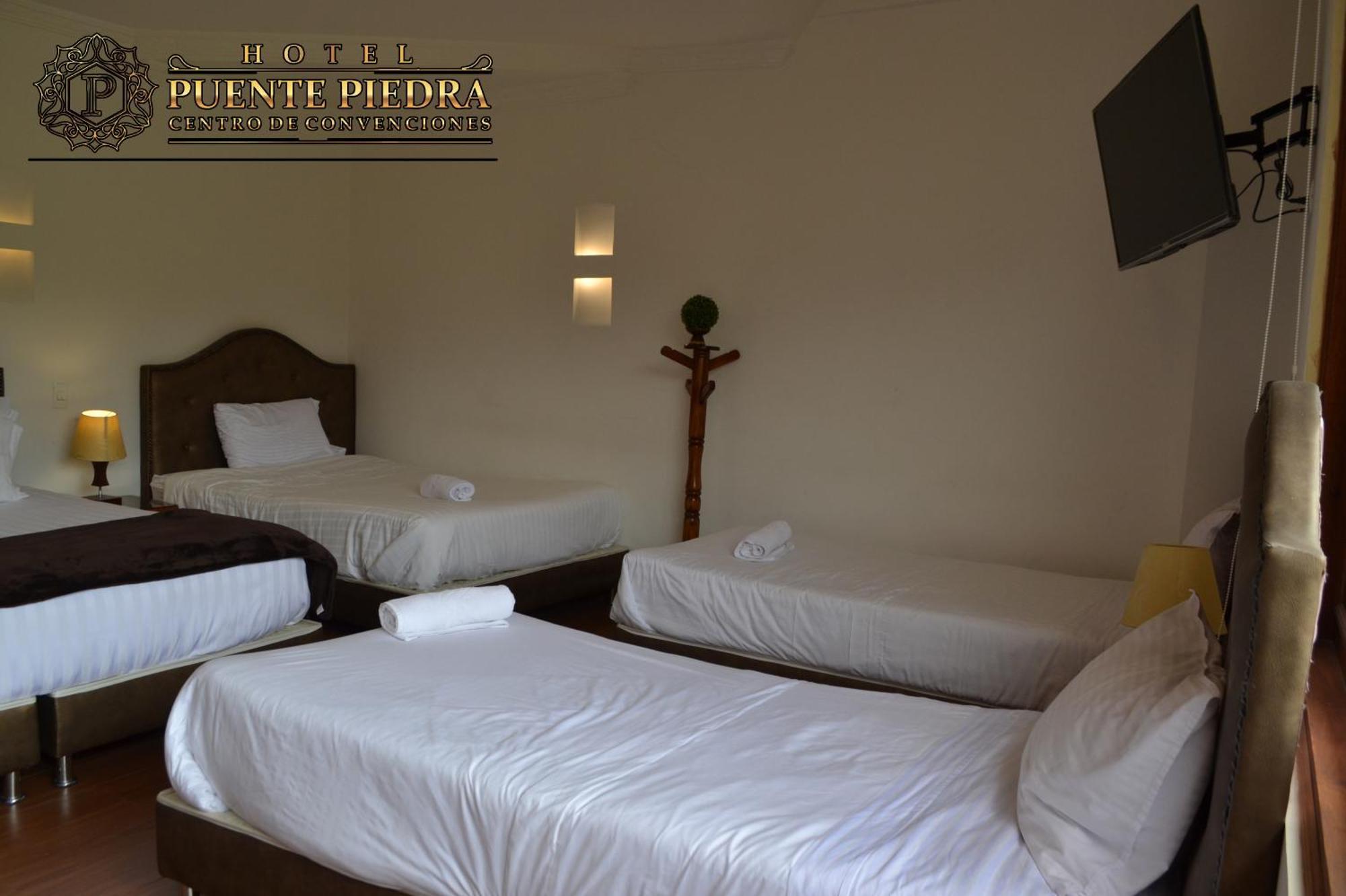 Hotel Puente Piedra บียาเดเลย์บา ภายนอก รูปภาพ