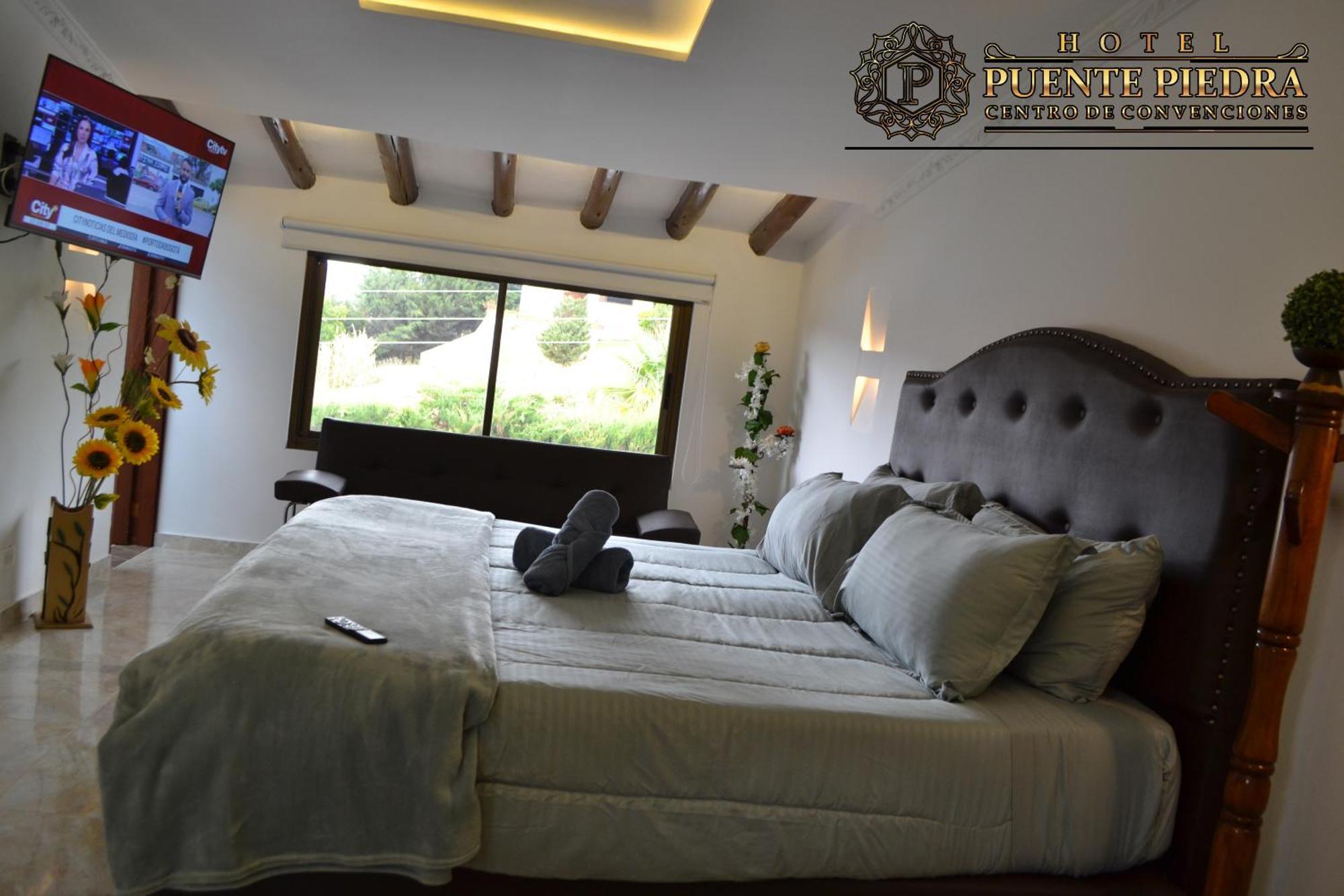 Hotel Puente Piedra บียาเดเลย์บา ภายนอก รูปภาพ