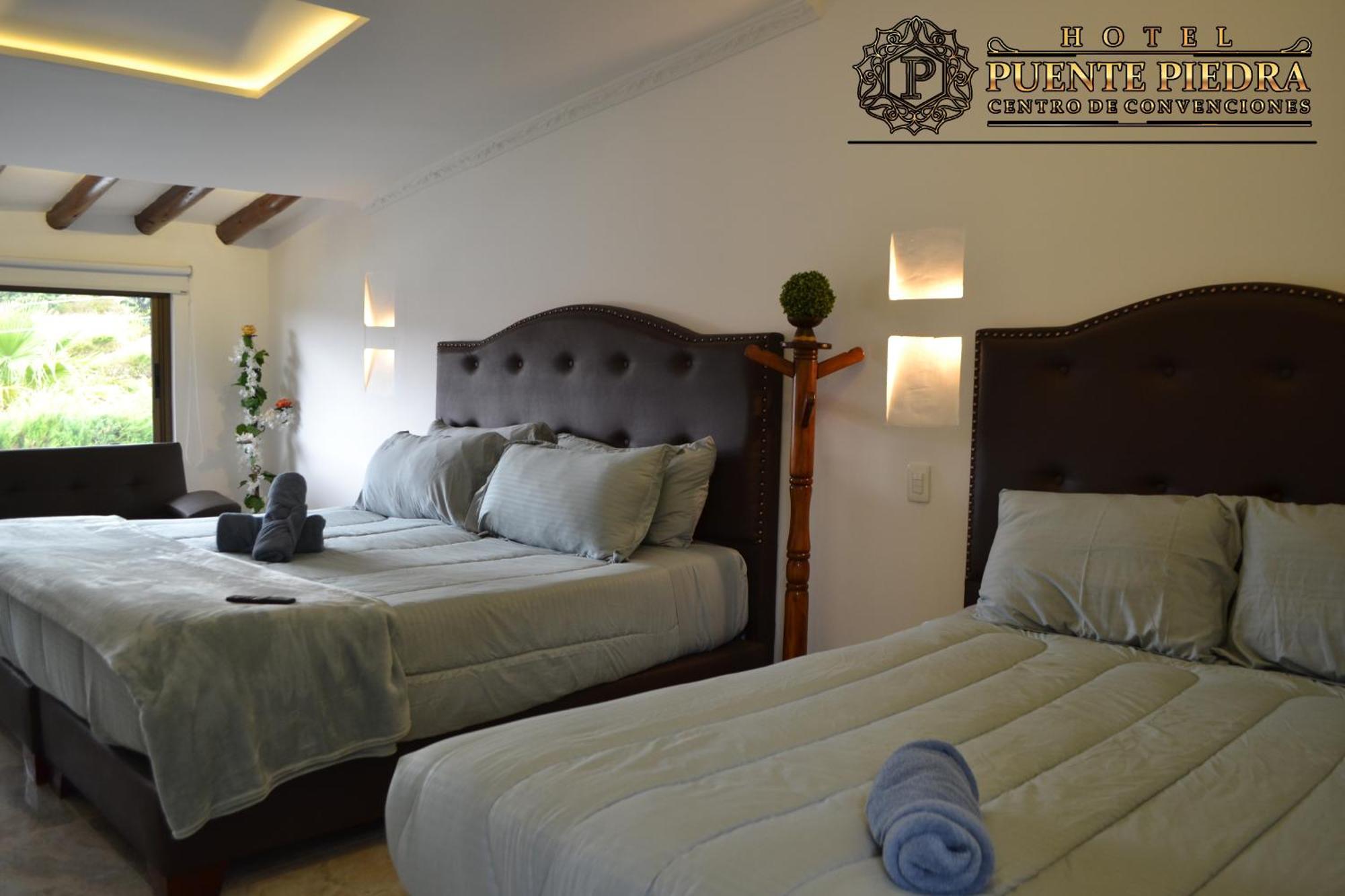Hotel Puente Piedra บียาเดเลย์บา ภายนอก รูปภาพ