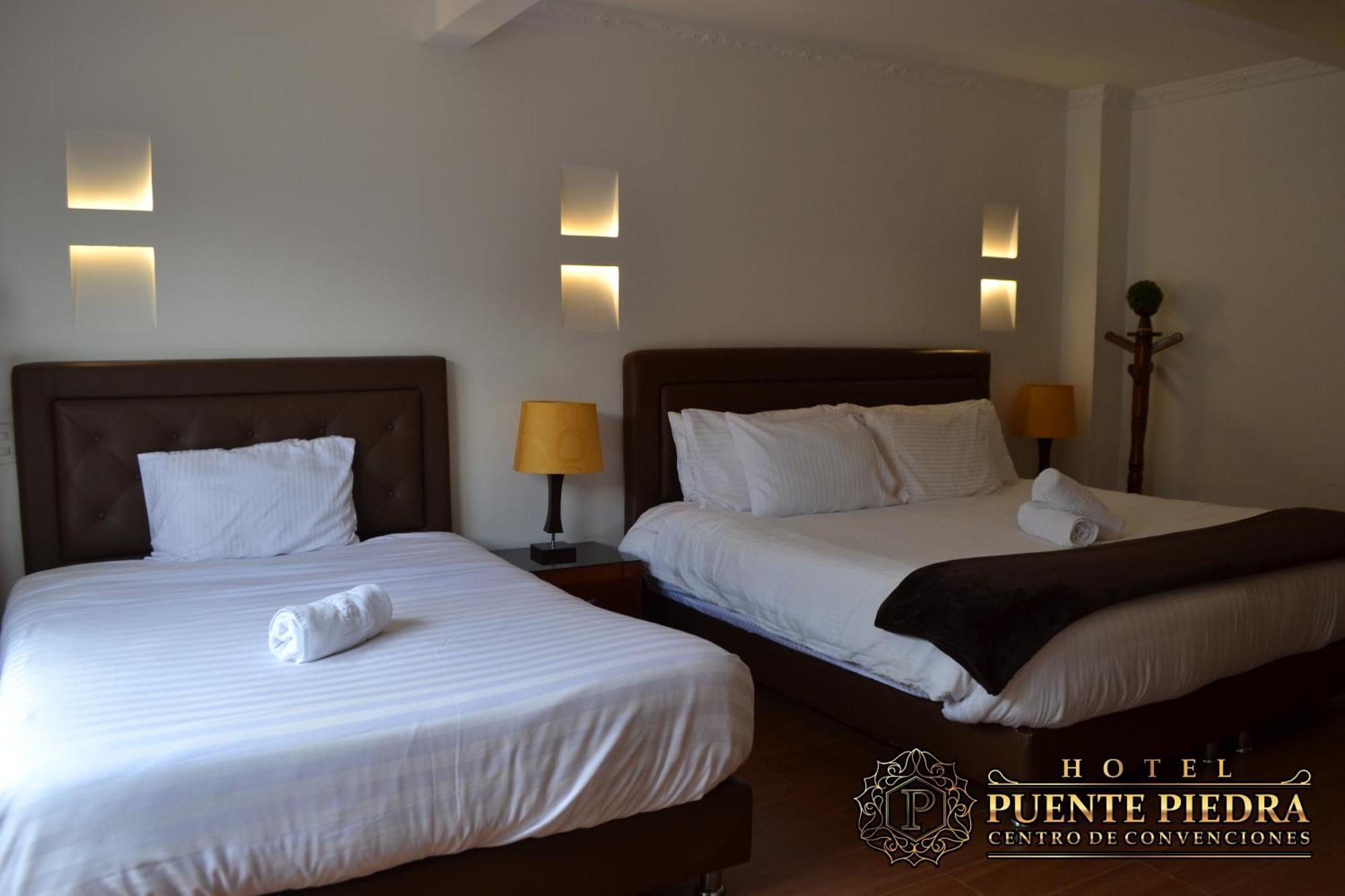 Hotel Puente Piedra บียาเดเลย์บา ภายนอก รูปภาพ